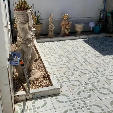Mama Banana Relax House *